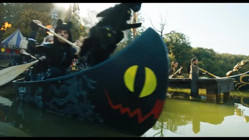 Кадры из сериала Уэнсдэй (2022)